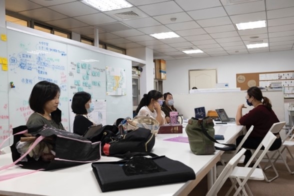 一身三任：教學實踐研究下的大學社會責任專題