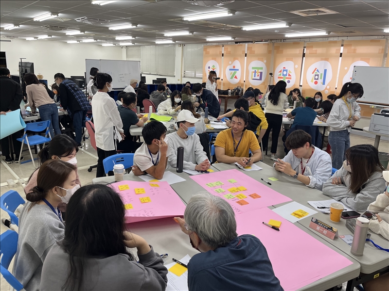 以生活實驗室為基礎的創新教學實踐