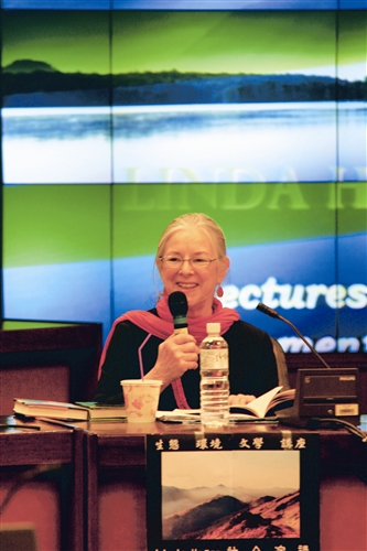 美原住民作家Hogan 描摹人與自然的關