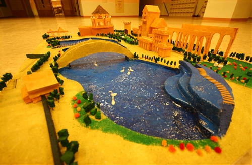 美食嘉年華登場 校友會吃透透