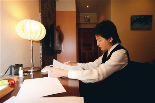 25系所完成實地訪評 受評單位挑燈夜戰