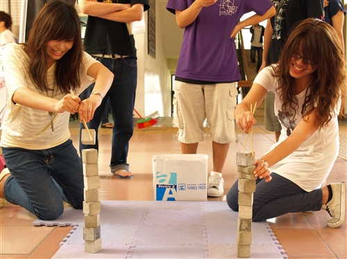 第一屆土木週 堆水泥磚樂趣多