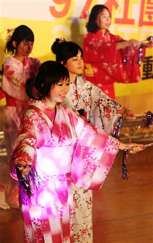 百餘社團評鑑 美術社六連霸 旅遊系學會奪淡蘭閃耀獎