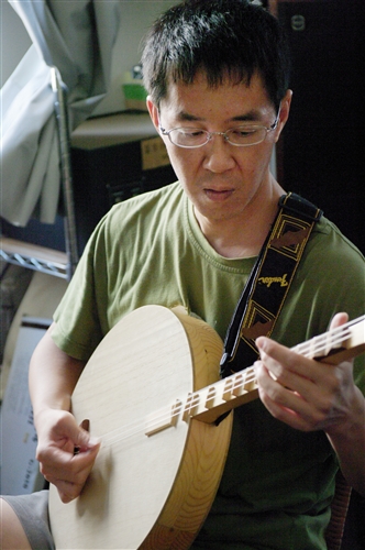 林生祥　運管系校友　知名音樂人