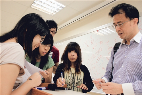 秒殺老師開課 學生爭詢