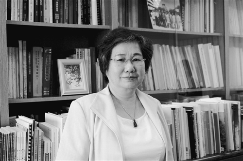 黃鴻珠親切、認真 學生都說讚！