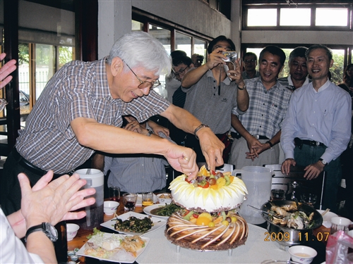 數學系祝感心 歡樂慶生