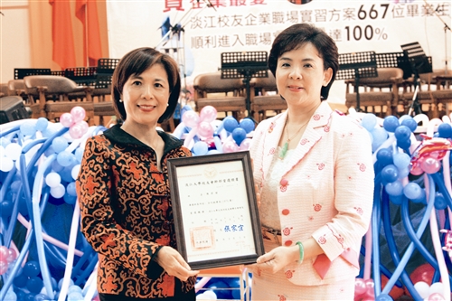 八方校友喜相逢 返校祝賀：淡江生日快樂