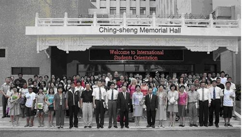 98學年度「外國學生新生說明會」