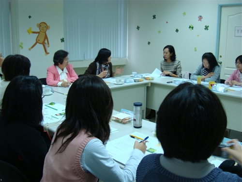 教師專業成長諮詢委員會議