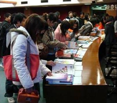 國交處與生涯規劃暨就業輔導組舉辦「姊妹校留學環境說明會」，敬請鼓勵貴系所同學踴躍參加。