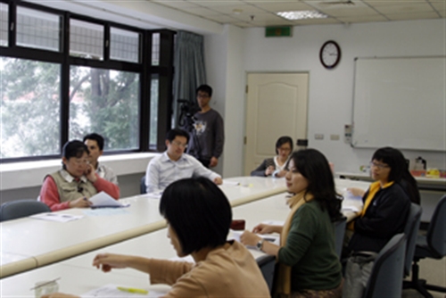 專題講座：囧rz與大學生學習興趣之誘發