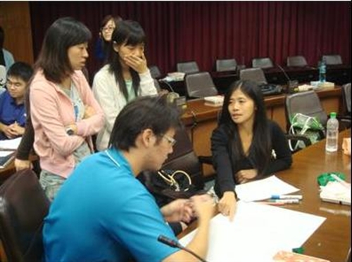 98學年度「國際志工之培訓課程」