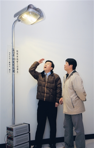 康尚文LED研發再突破 又獲美專利