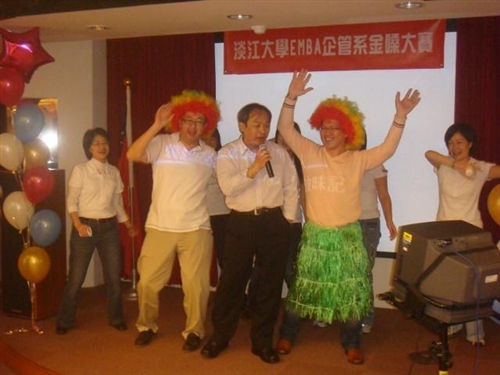企管系EMBA班系友會卡拉OK歌唱比賽