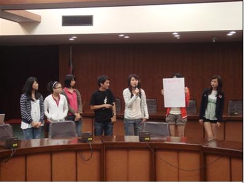 98學年度「國際志工之培訓課程」