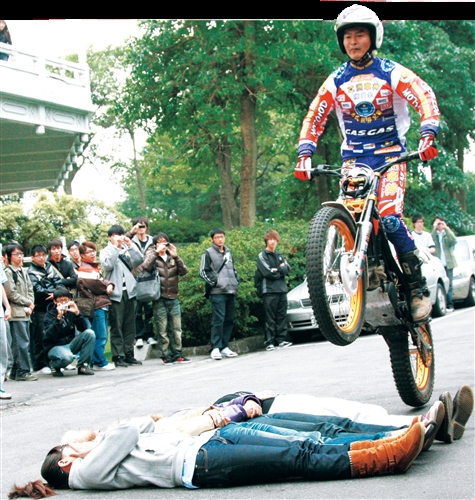 機電週車神來校