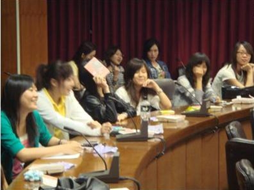 98學年度「國際志工之培訓課程」