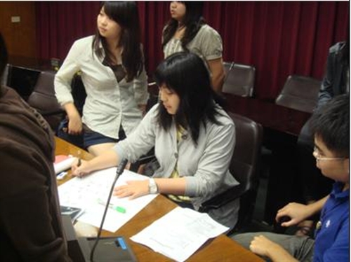 98學年度「國際志工之培訓課程」