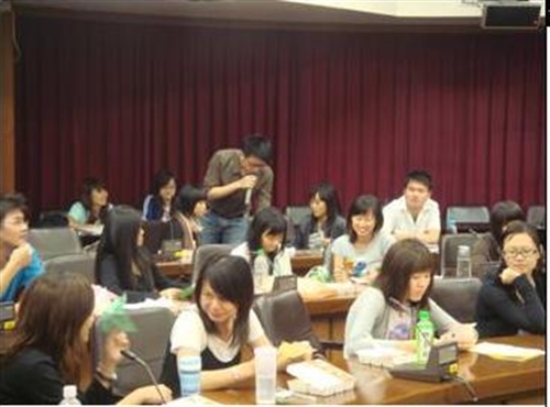 98學年度「國際志工之培訓課程」