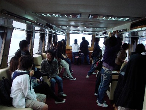 中文系辦理「交通部基隆港務局」及「時報文化出版公司」企業參訪