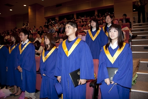 本校蘭陽校園於6月6日上午舉行第1屆畢業生之畢業典禮。