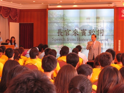 「2009年海外華裔青年語文研習班」活動自7月7日至8月17日在本校淡水校園熱鬧展開，提供全球華裔青年學習華語與認識台灣的最佳途徑。