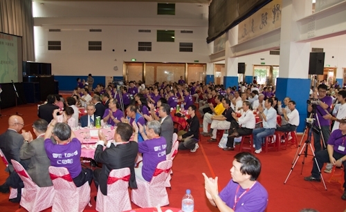 歡慶本校創校59週年，舉辦校慶慶祝大會、校友返校歡迎茶會、資訊工程學系團團圓圓千人同學會、第7屆校慶蛋捲節等豐富多元的校慶系列活動，全校展現活潑與創意並同賀淡江生日快樂！