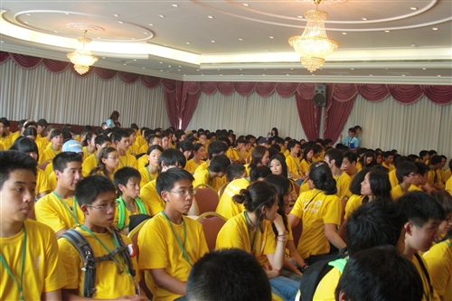 「2009年海外華裔青年語文研習班」活動自7月7日至8月17日在本校淡水校園熱鬧展開，提供全球華裔青年學習華語與認識台灣的最佳途徑。