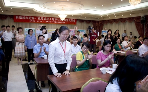 「視障遠距工作中心」於本校正式揭牌啟用，再度開啟視障者e生路。