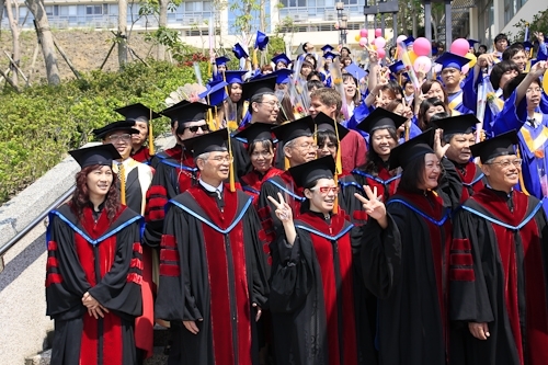 本校蘭陽校園於6月6日上午舉行第1屆畢業生之畢業典禮。