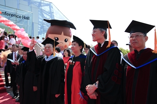 本校蘭陽校園於6月6日上午舉行第1屆畢業生之畢業典禮。