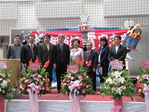 第1屆「機電週」活動於本週在工學大樓3樓熱鬧舉行，靜態展示及動態互動等活動增進全校師生對機電系的認識，也讓同學有更多實作及自我學習的機會。