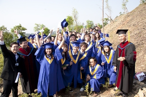 本校蘭陽校園於6月6日上午舉行第1屆畢業生之畢業典禮。