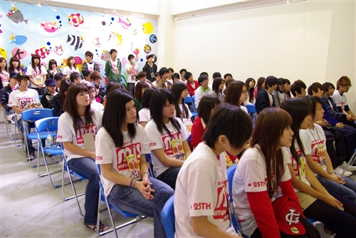 「資管MISEbook」於本週在淡水校園黑天鵝展示廳開展，展出以觸控螢幕互動的「動物王國－幼兒益智觸控資訊系統」及社群系統「交友網站Amigo」等9組系統實作得獎作品。