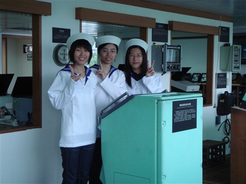 海事博物館舉辦「鷹揚萬里：凡走過必留下痕跡」畢業季活動，邀請全校至海事博物館當船長，體驗當船長為自己的人生掌舵。