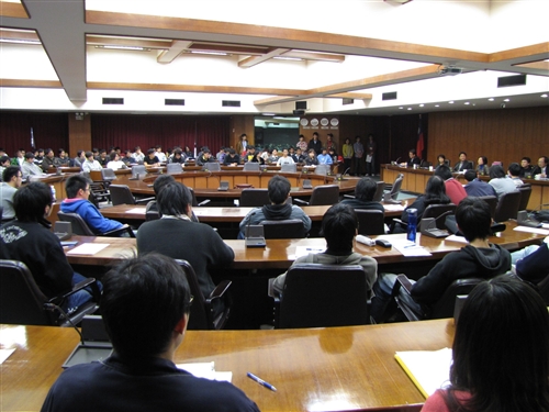 第1屆「機電週」活動於本週在工學大樓3樓熱鬧舉行，靜態展示及動態互動等活動增進全校師生對機電系的認識，也讓同學有更多實作及自我學習的機會。