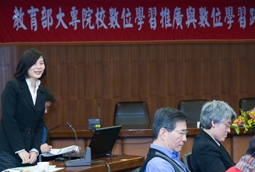 本校執行教育部「大專院校數位學習推廣與數位學習跨校合作計畫(北區)」，與真理、聖約翰大學共同簽署數位學習跨校學程合作同意書，開啟協作、分享、成長、飛躍之校際數位學習新願景。