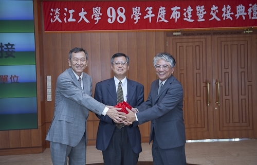 WelcomeProf. Dr. Klaus Dicke, Rector, the University of Jena, Germany