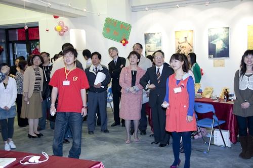 WelcomeProf. Dr. Klaus Dicke, Rector, the University of Jena, Germany