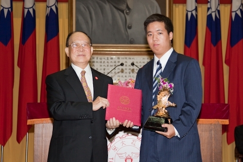 WelcomeProf. Dr. Klaus Dicke, Rector, the University of Jena, Germany