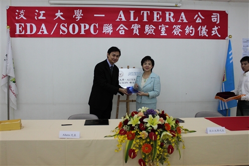 WelcomeProf. Dr. Klaus Dicke, Rector, the University of Jena, Germany