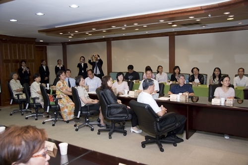 WelcomeProf. Dr. Klaus Dicke, Rector, the University of Jena, Germany