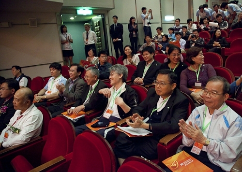 WelcomeProf. Dr. Klaus Dicke, Rector, the University of Jena, Germany