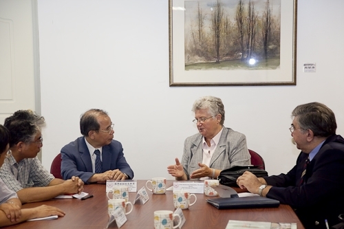 WelcomeProf. Dr. Klaus Dicke, Rector, the University of Jena, Germany