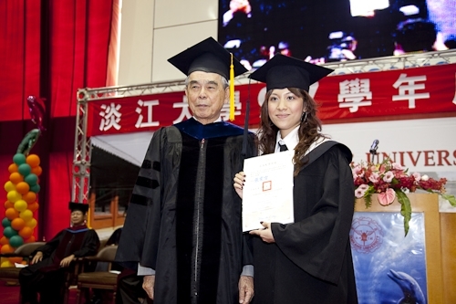 WelcomeProf. Dr. Klaus Dicke, Rector, the University of Jena, Germany