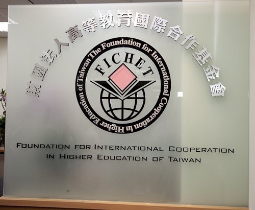 WelcomeProf. Dr. Klaus Dicke, Rector, the University of Jena, Germany