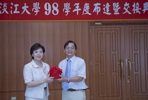 WelcomeProf. Dr. Klaus Dicke, Rector, the University of Jena, Germany