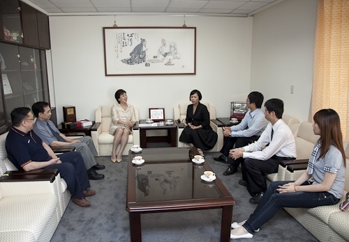 WelcomeProf. Dr. Klaus Dicke, Rector, the University of Jena, Germany