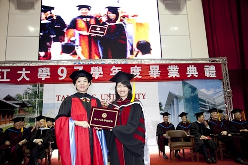 WelcomeProf. Dr. Klaus Dicke, Rector, the University of Jena, Germany